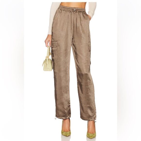 Superdown Rita Cargo Pants Olive green satin track jogger pull on Revolve NWT - Picture 3 of 11